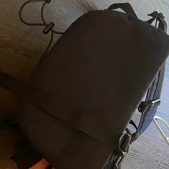 Carhartt WIP Leon Backpack Black  Streetwear Casual Everyday Bag preowned - Picture 8 of 13